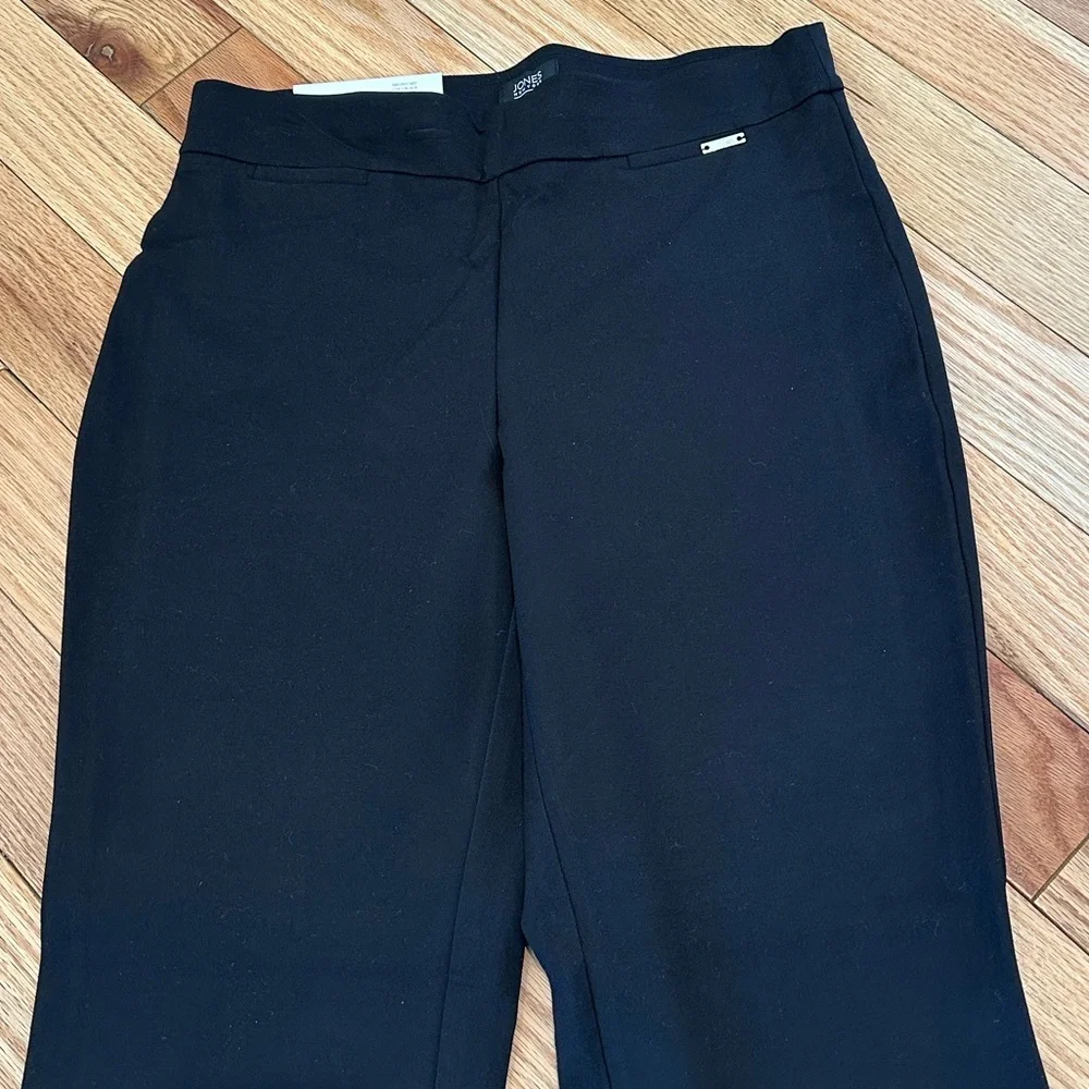 Jones New York Signature Compression Black Pull On Straight Leg Pants